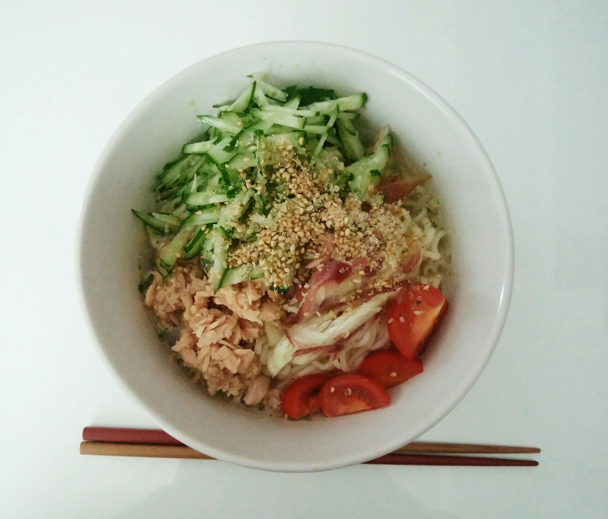 袋麺で手軽に！夏のひんやりラーメン