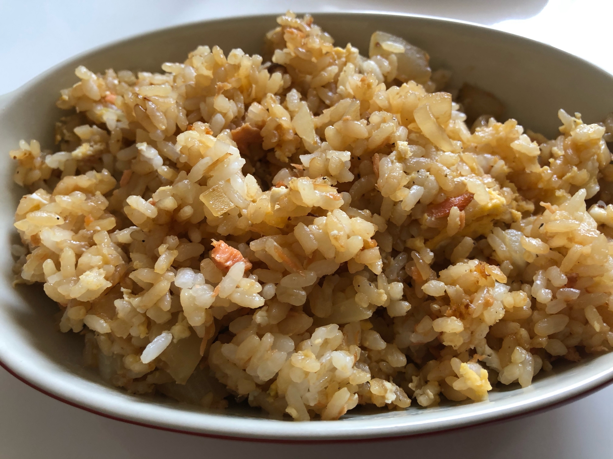 鮭と玉ねぎの卵チャーハン