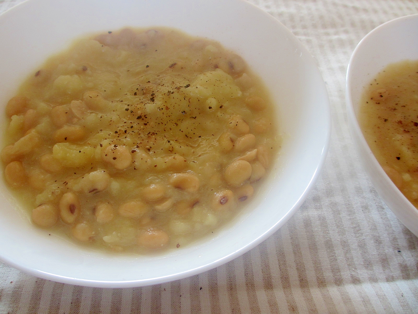 大豆とポテトのスープ