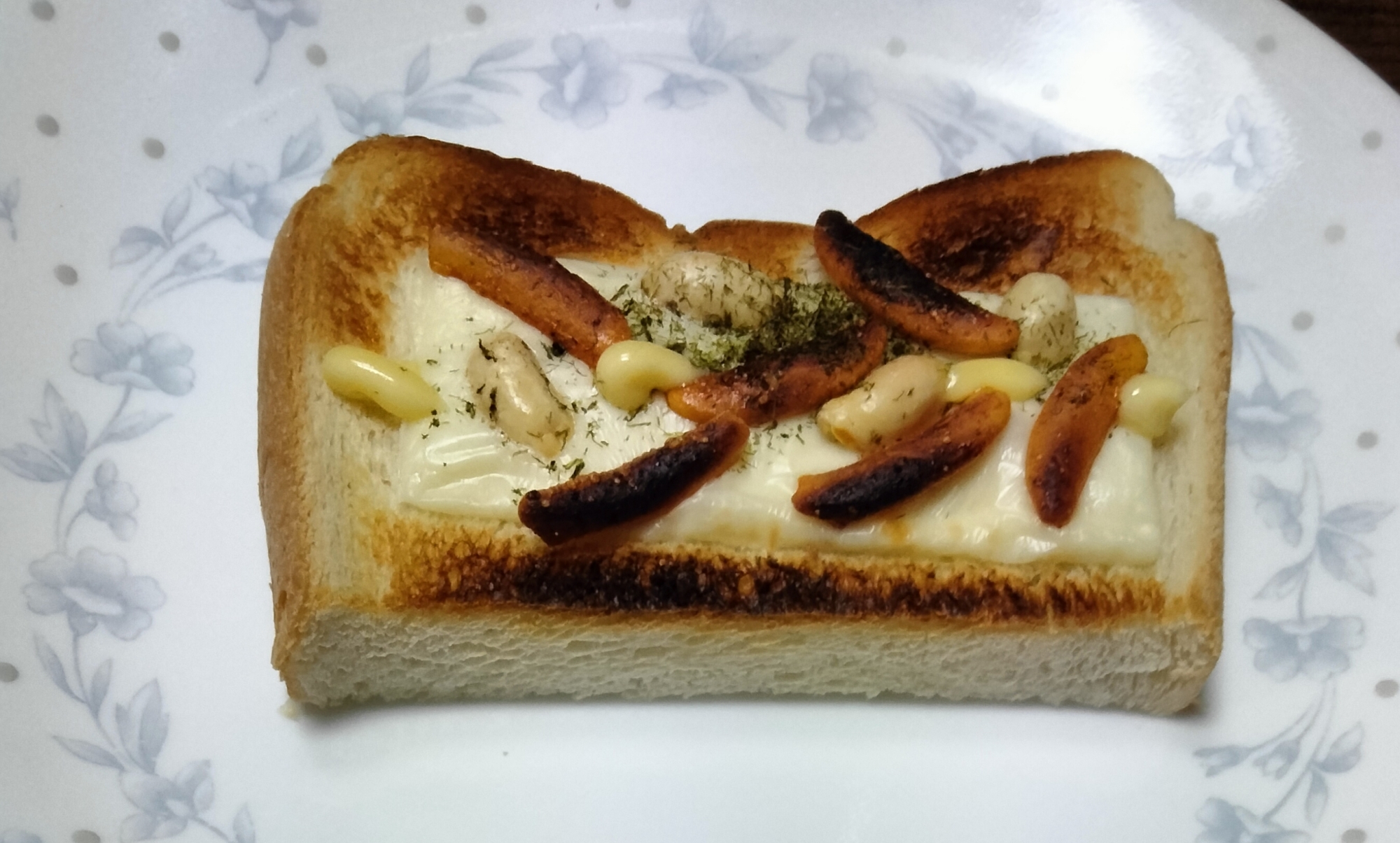 チーズトーストアレンジ 柿の種&青のり