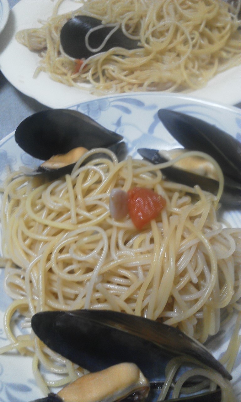 ムール貝とトマトのあっさりパスタ
