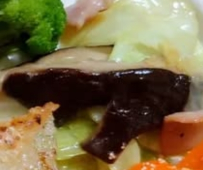 しいたけと芽キャベツのバター炒め