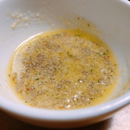 チーズ風味　チアシードドレッシングの水菜サラダ