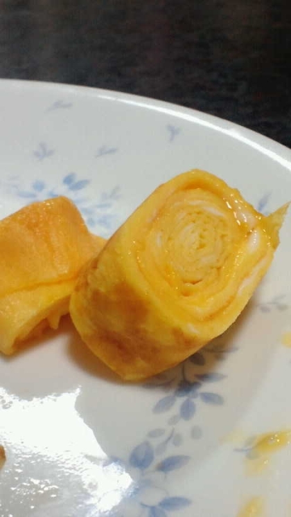 マヨネーズ入れすぎたのか、マヨ味玉子焼きになってしまいました…。巻きやすかったので、リベンジしてみます！