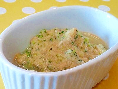 離乳食 鮭 ブロッコリーの卯の花風 レシピ 作り方 By 不二子ちゃん２号 楽天レシピ