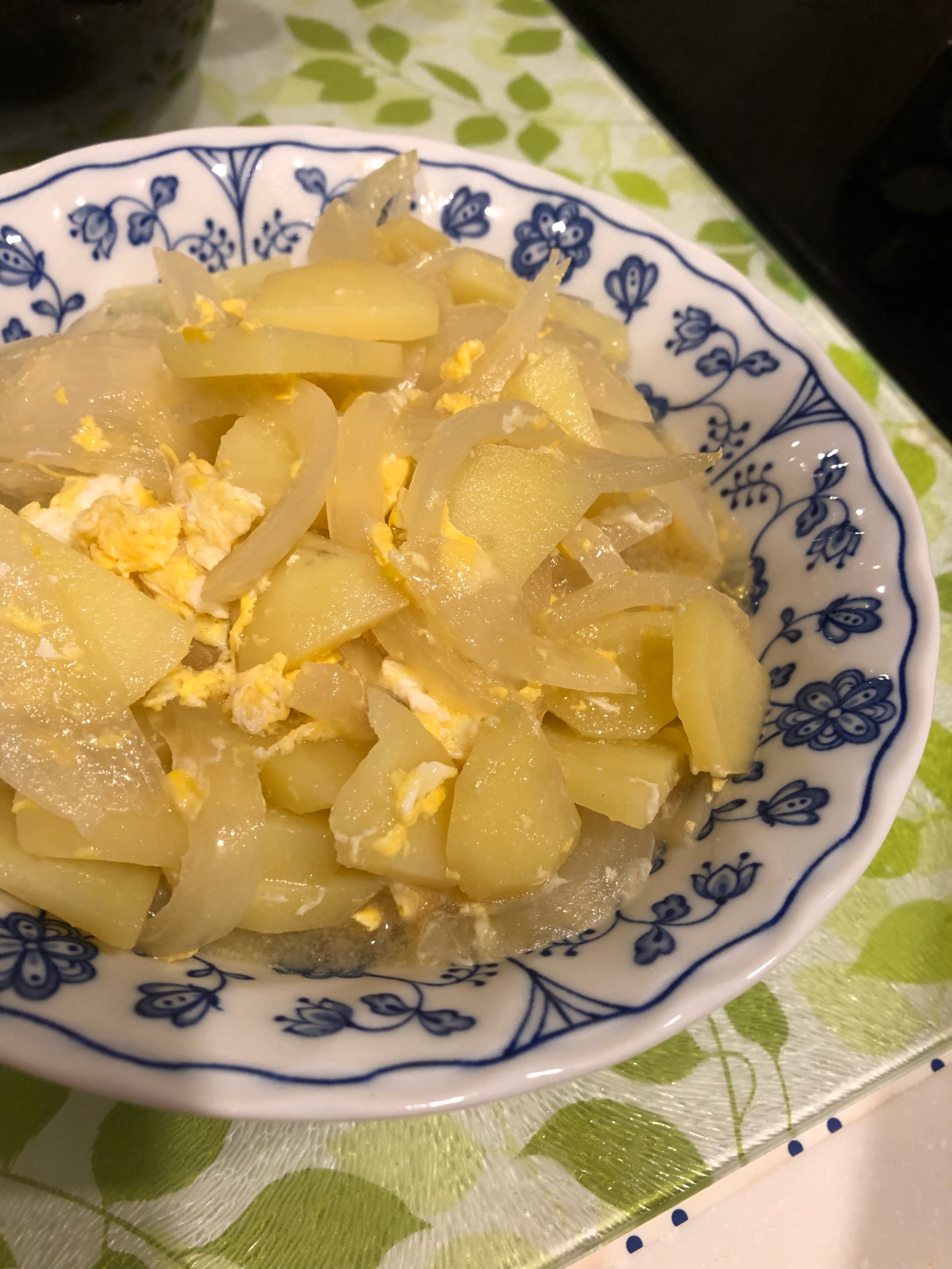 じゃがいもと玉ねぎの煮物