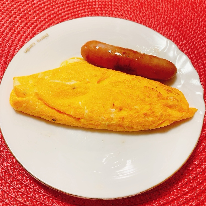 朝食チーズオムレツ