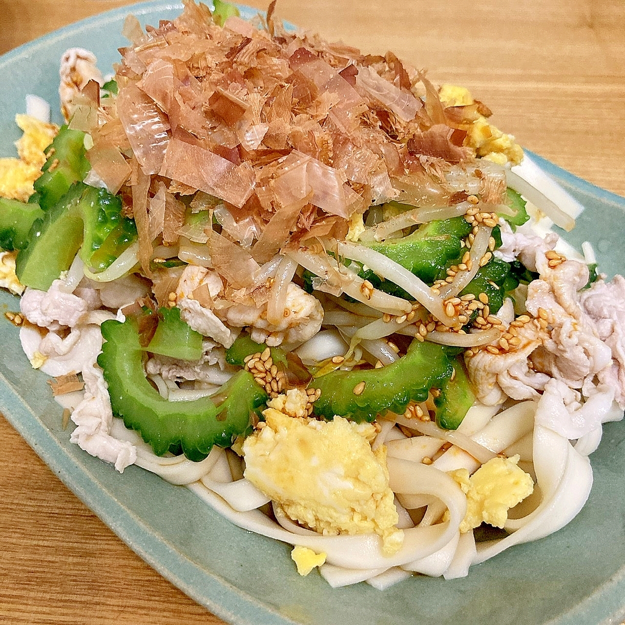 チャンプルー風◎豚とゴーヤの冷やしきしめん