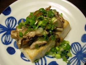 豆腐ステーキ　秋のきのこソース