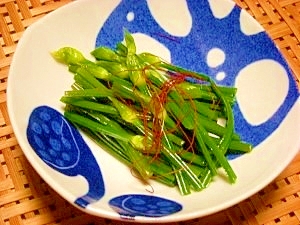 花ニラの麺つゆ漬け