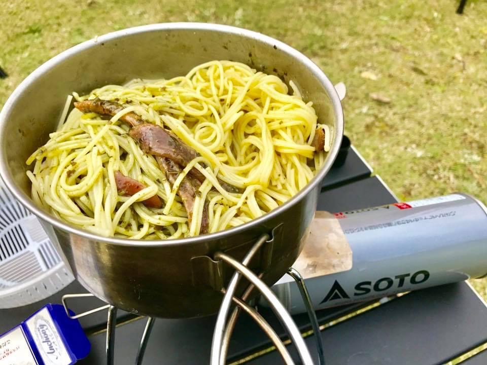 バジルとアンチョビの簡単異国のパスタ