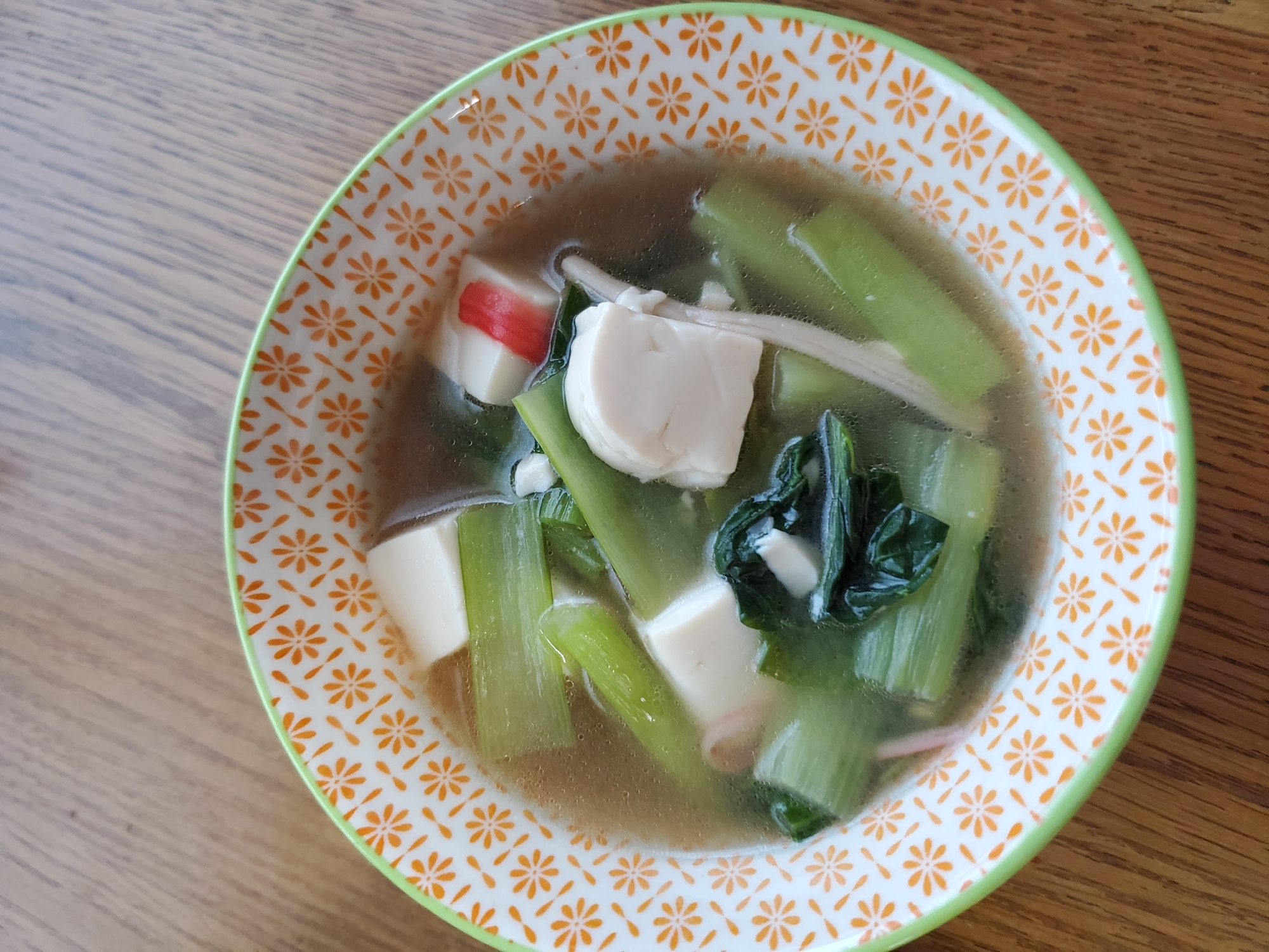 小松菜とカニカマの豆腐スープ