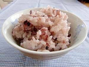 ほんのりピンク 黒米入りご飯 レシピ 作り方 By Norako 楽天レシピ ほんのりピンク 黒米入りご飯 レシピ 作り方 By Norako 楽天レシピ