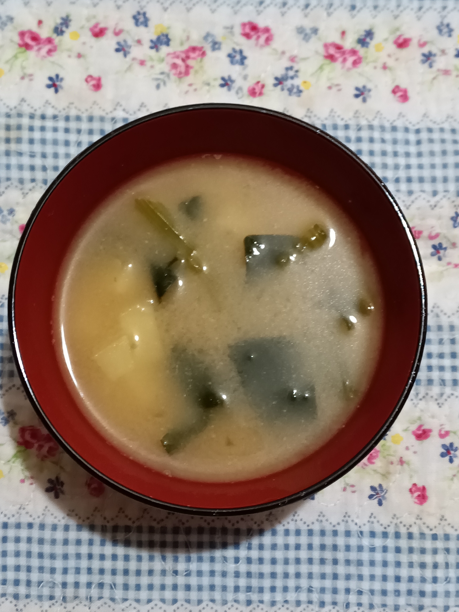 じゃがいもとほうれん草入りのお味噌汁★