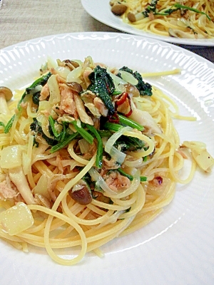 野菜たっぷりペペロンチーノ ほうれん草で簡単料理 レシピ 作り方 By Nao S 楽天レシピ