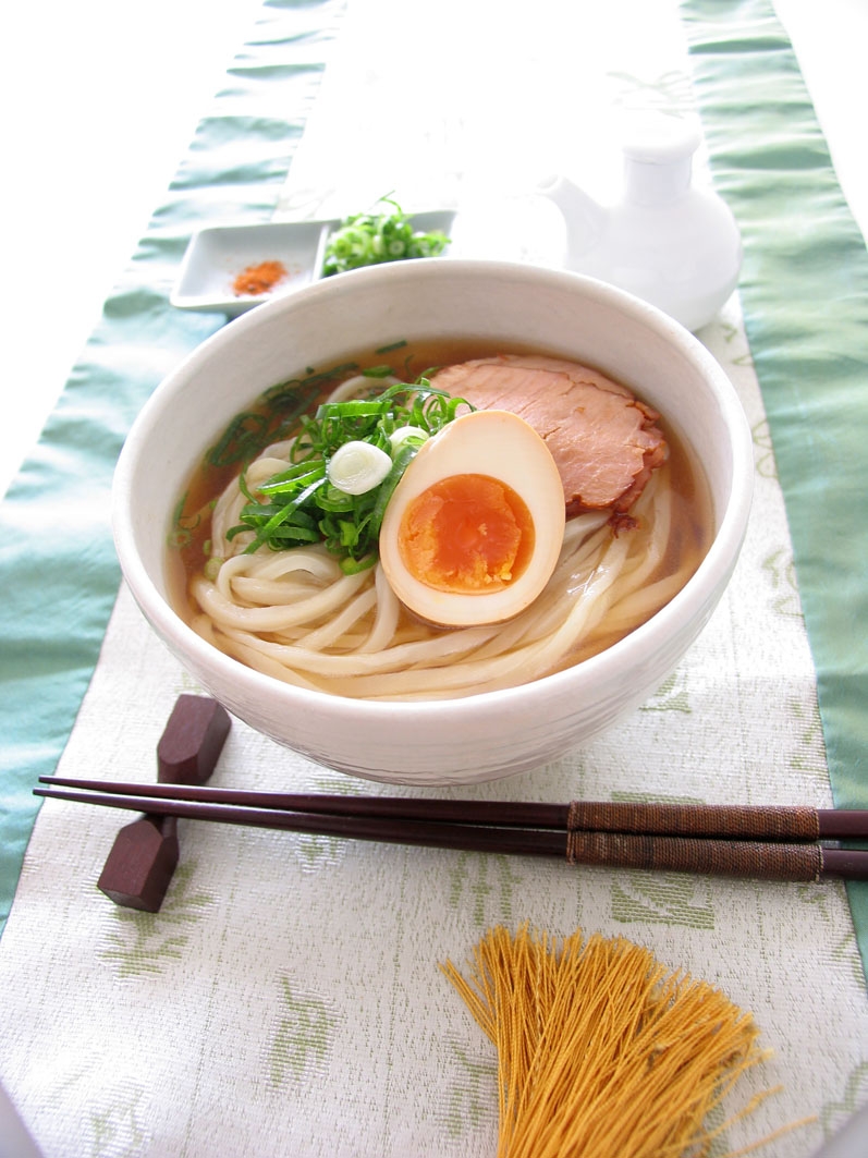 冷やしうどん　ラーメン風