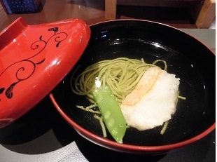 たまご焼きと絹さや　ちょっと変わったお吸い物