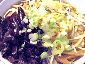 ピリ辛✿きくらげ葱チャーシュー麺