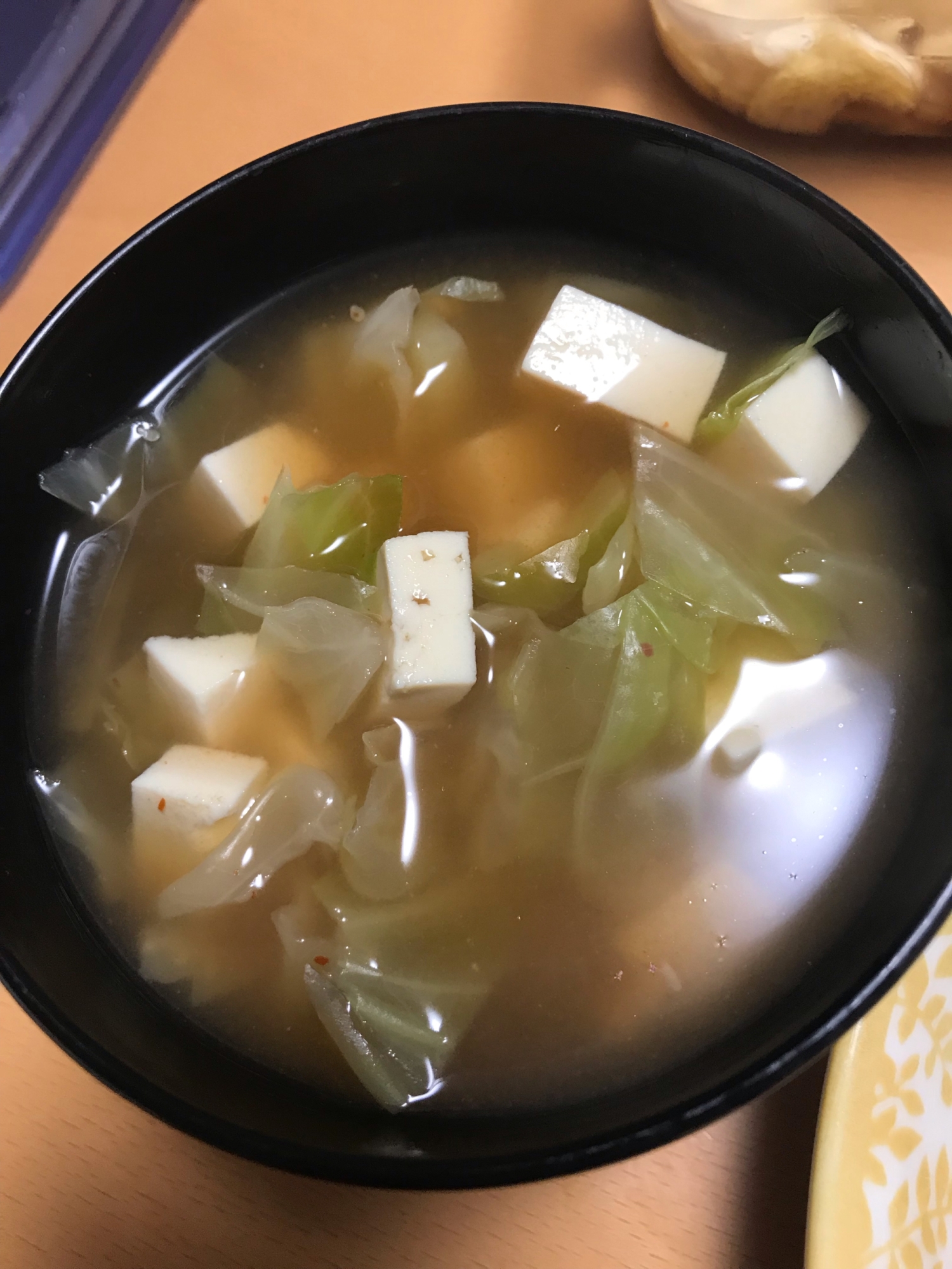 キャベツと豆腐の豆板醤スープ