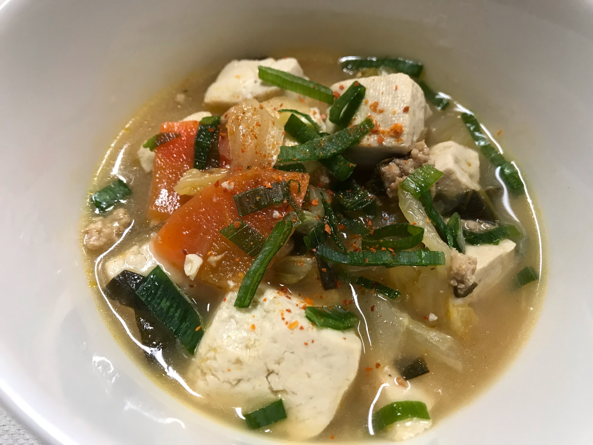 ピリ辛麻婆豆腐風ひき肉味噌スープ