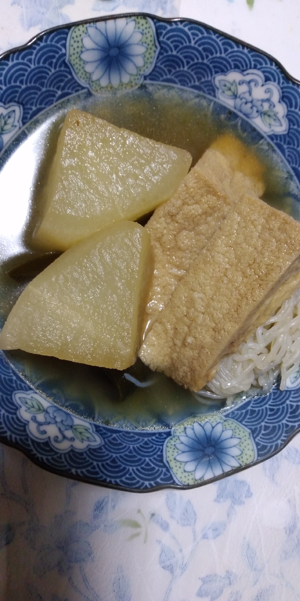 昆布入り、厚揚げ、結びこんにゃく、大根の煮物！