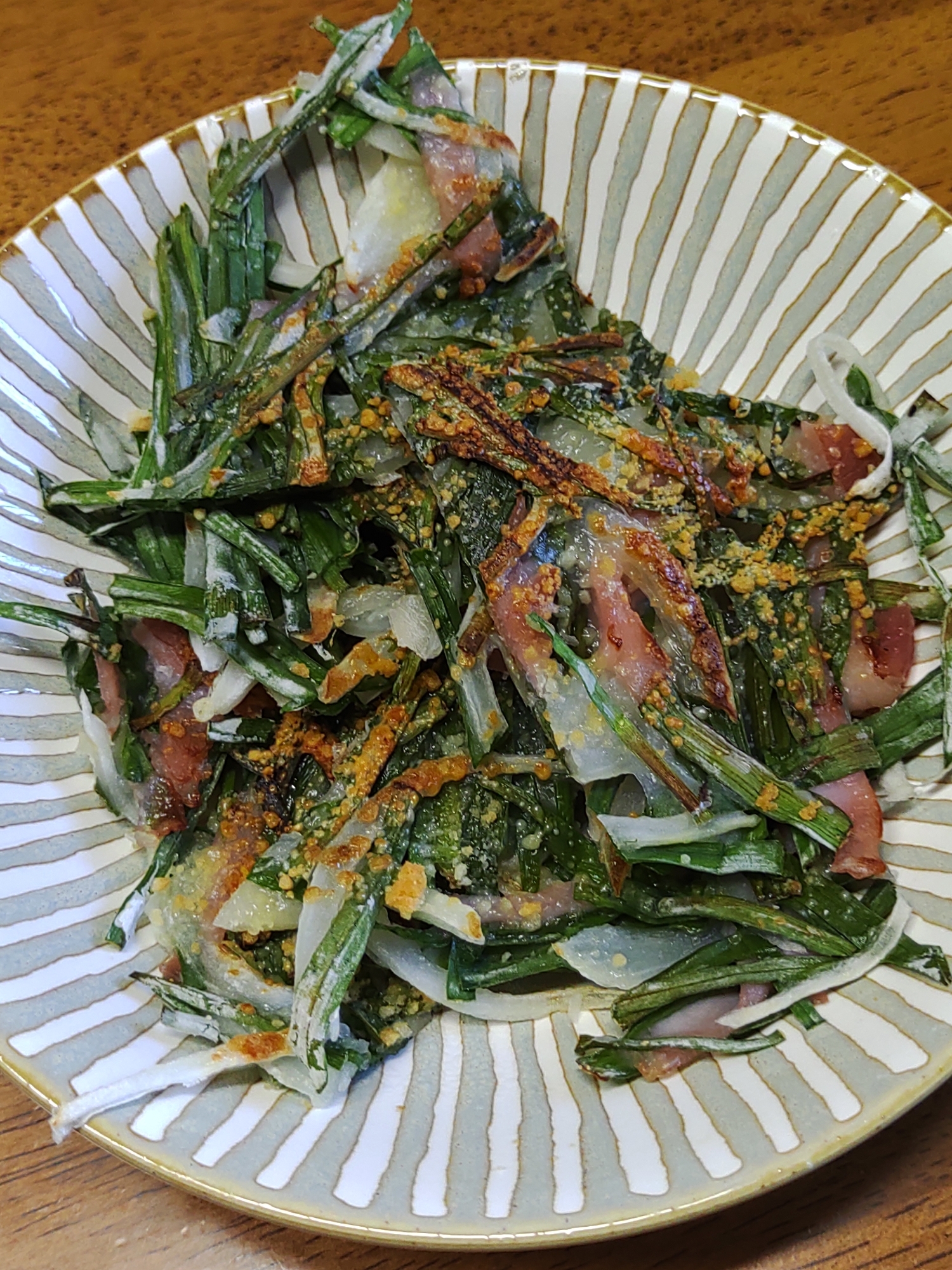 ニラのチーズ焼き