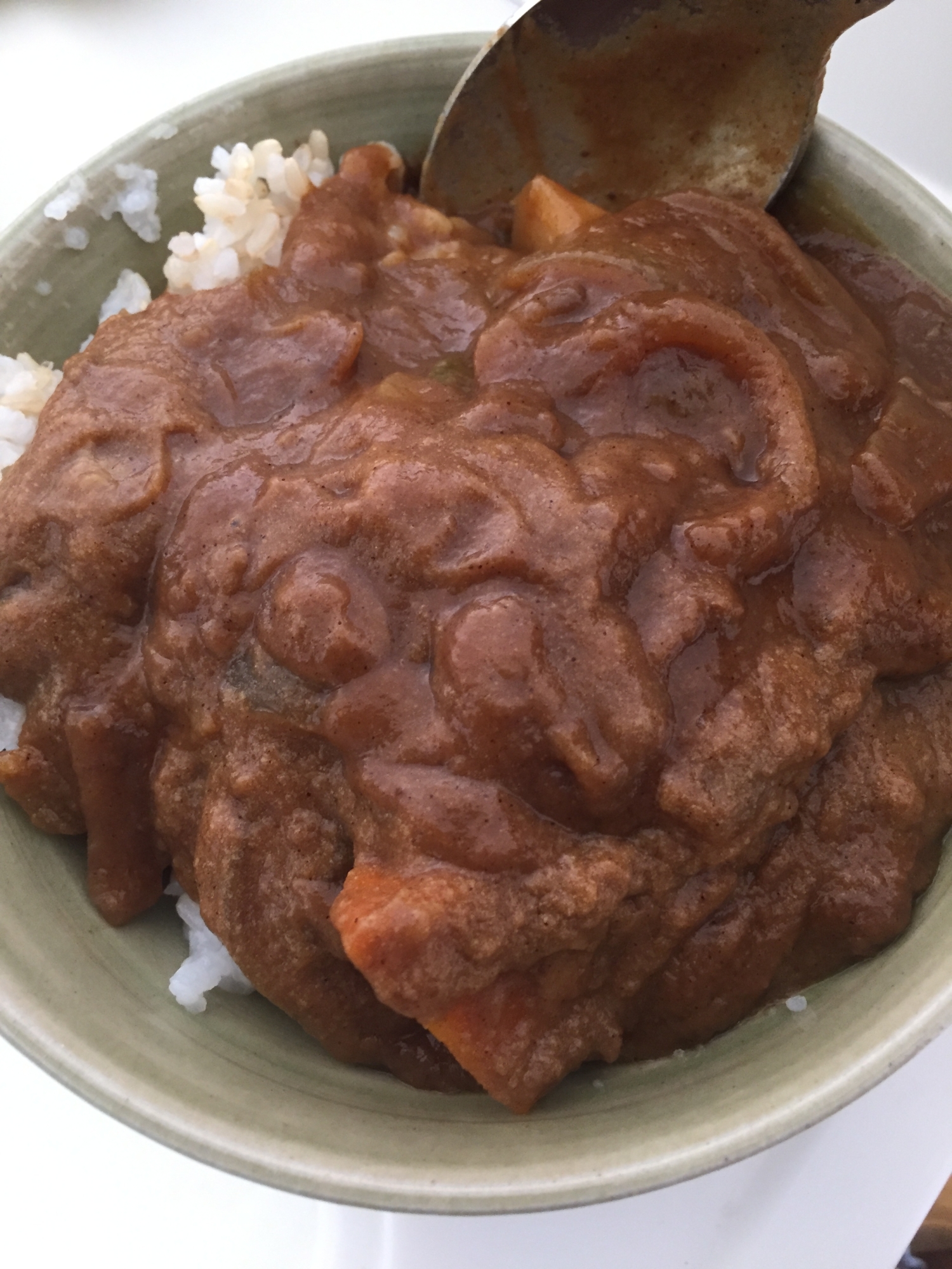 こってり牛コマと玉ねぎとじゃがいもカレー！