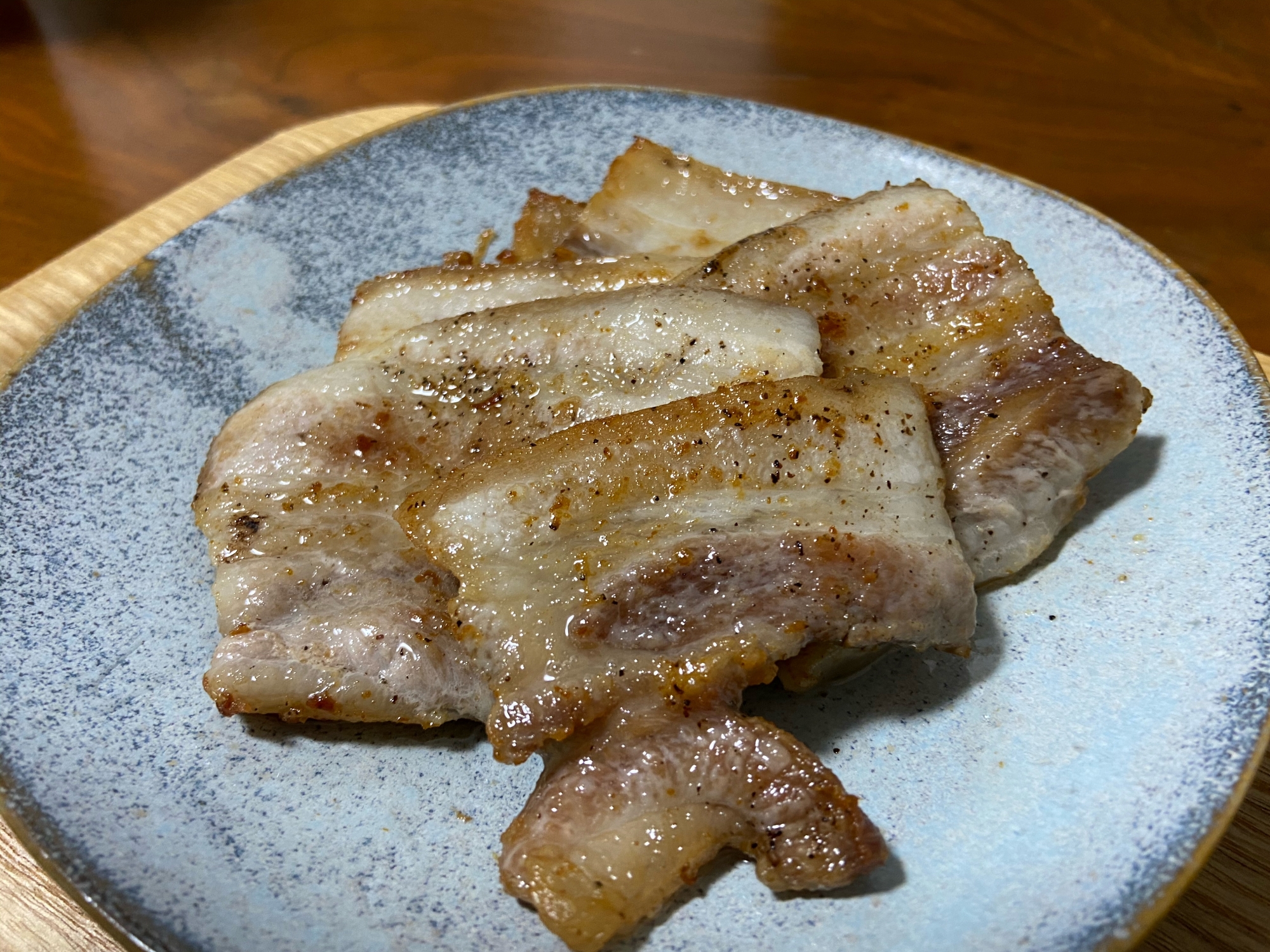 豚バラ肉の塩麹焼き