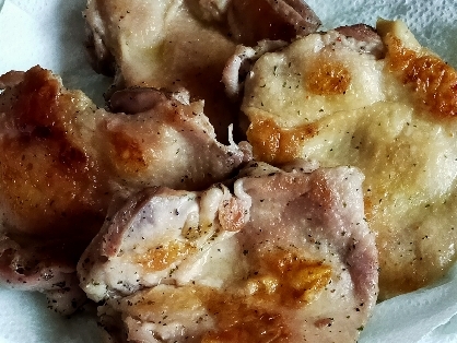塩麹で柔らかい☆鶏もも肉のハーブ焼き