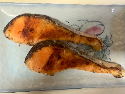 冷凍のまま！鮭の切り身の焼き方（フライパン）