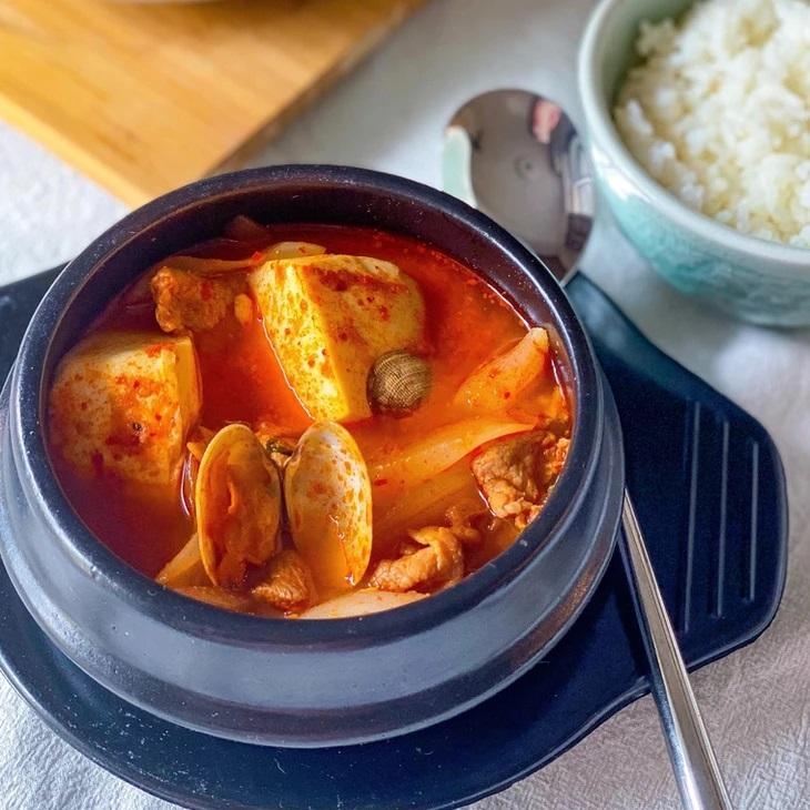 ごはんと食べたい！こく旨スンドゥブチゲ