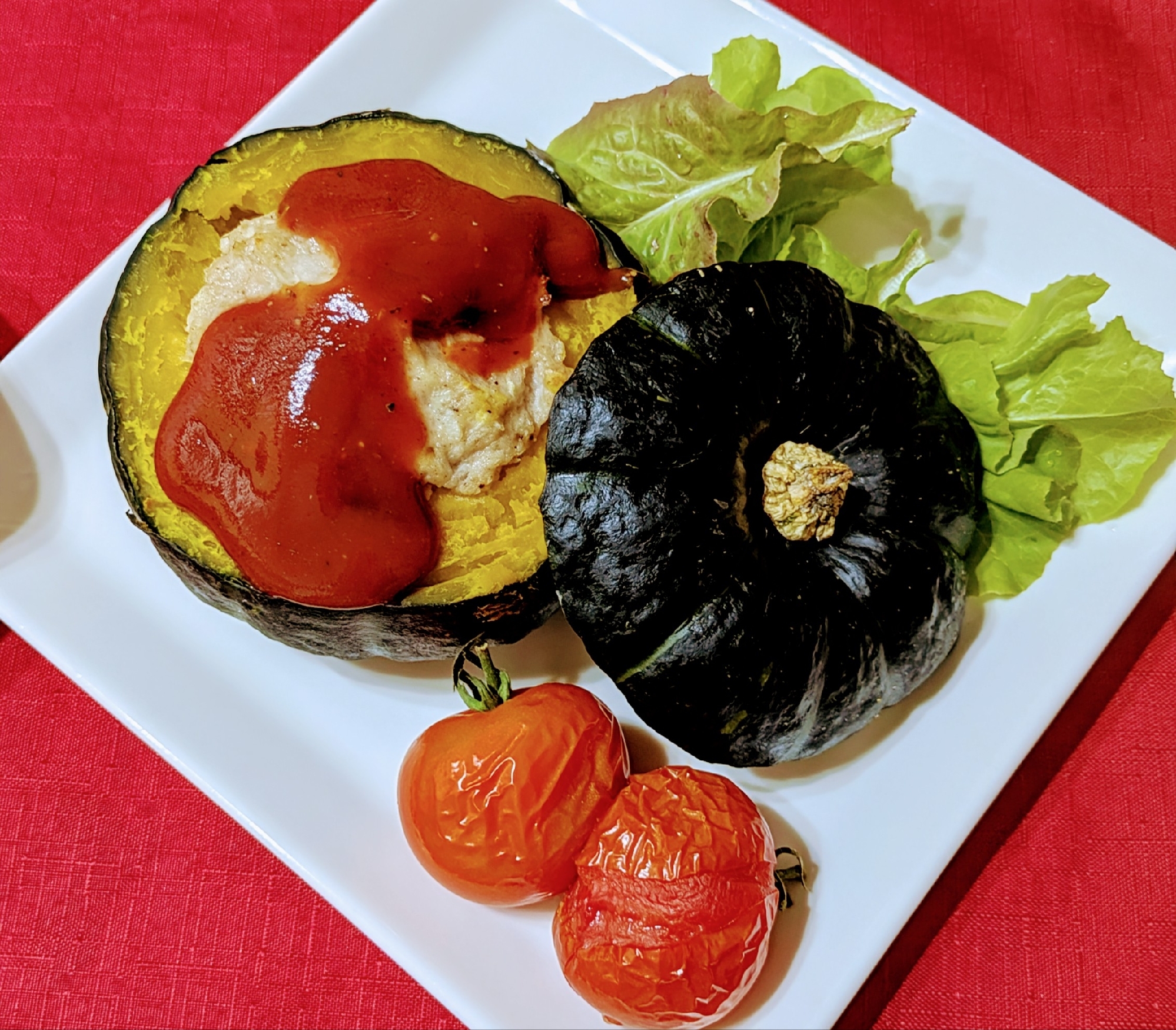 【主菜】坊っちゃんカボチャの肉詰め