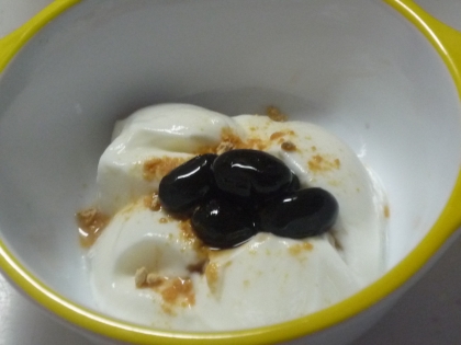黒豆の新しい食べ方を発見できました～＾＾
和なヨーグルトレシピですね～！　
ありがとうございました！