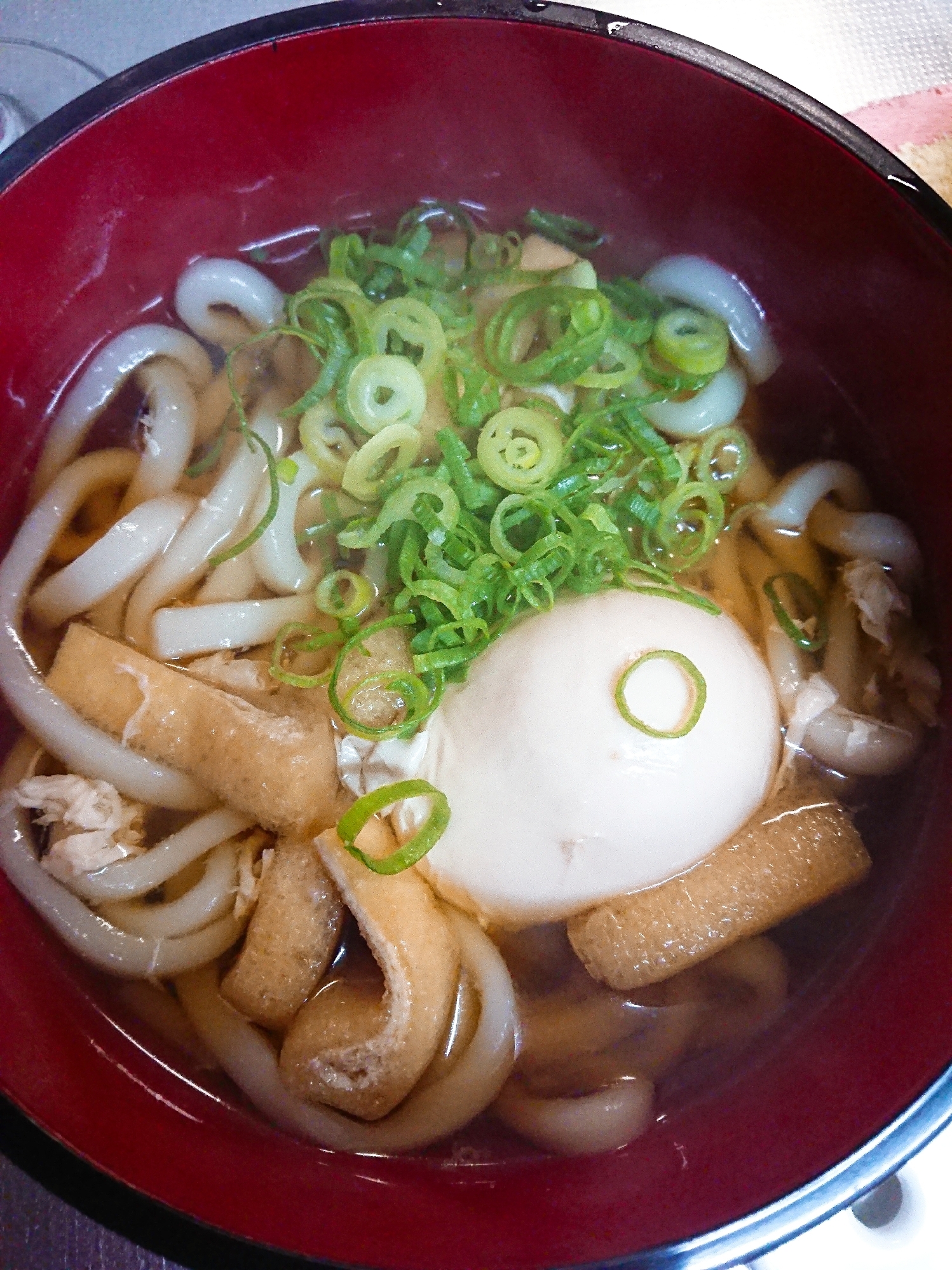 落とし玉子と油あげのうどん