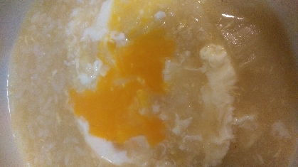 鍋の〆にアツアツ卵雑炊