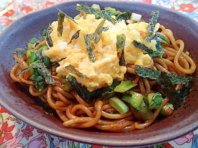 ふわふわ卵ＯＮ九条ねぎの焼きそば♬