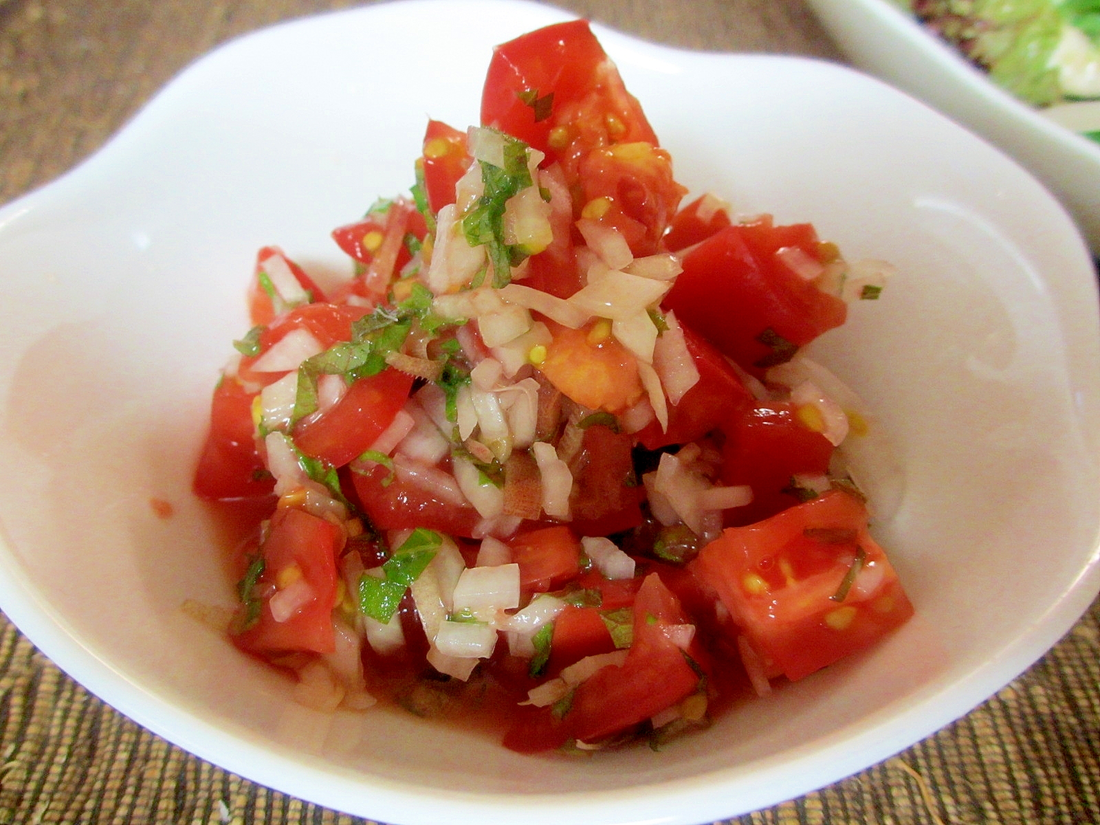 減塩レシピ角切りトマトのシソミョウガサラダ