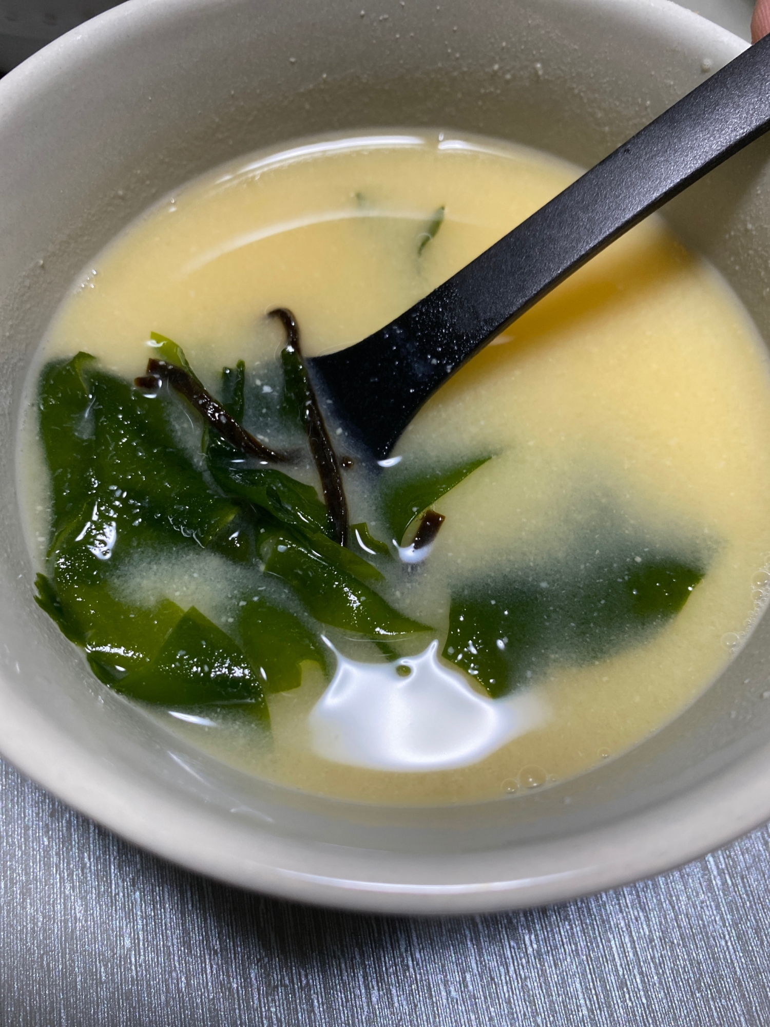 簡単 塩昆布と乾燥カットわかめのw海藻みそ汁 レシピ 作り方 By Reika 4 17 楽天レシピ