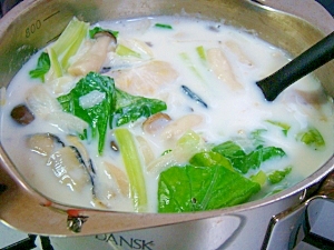 キノコたっぷり牡蠣の簡単ミルクスープ