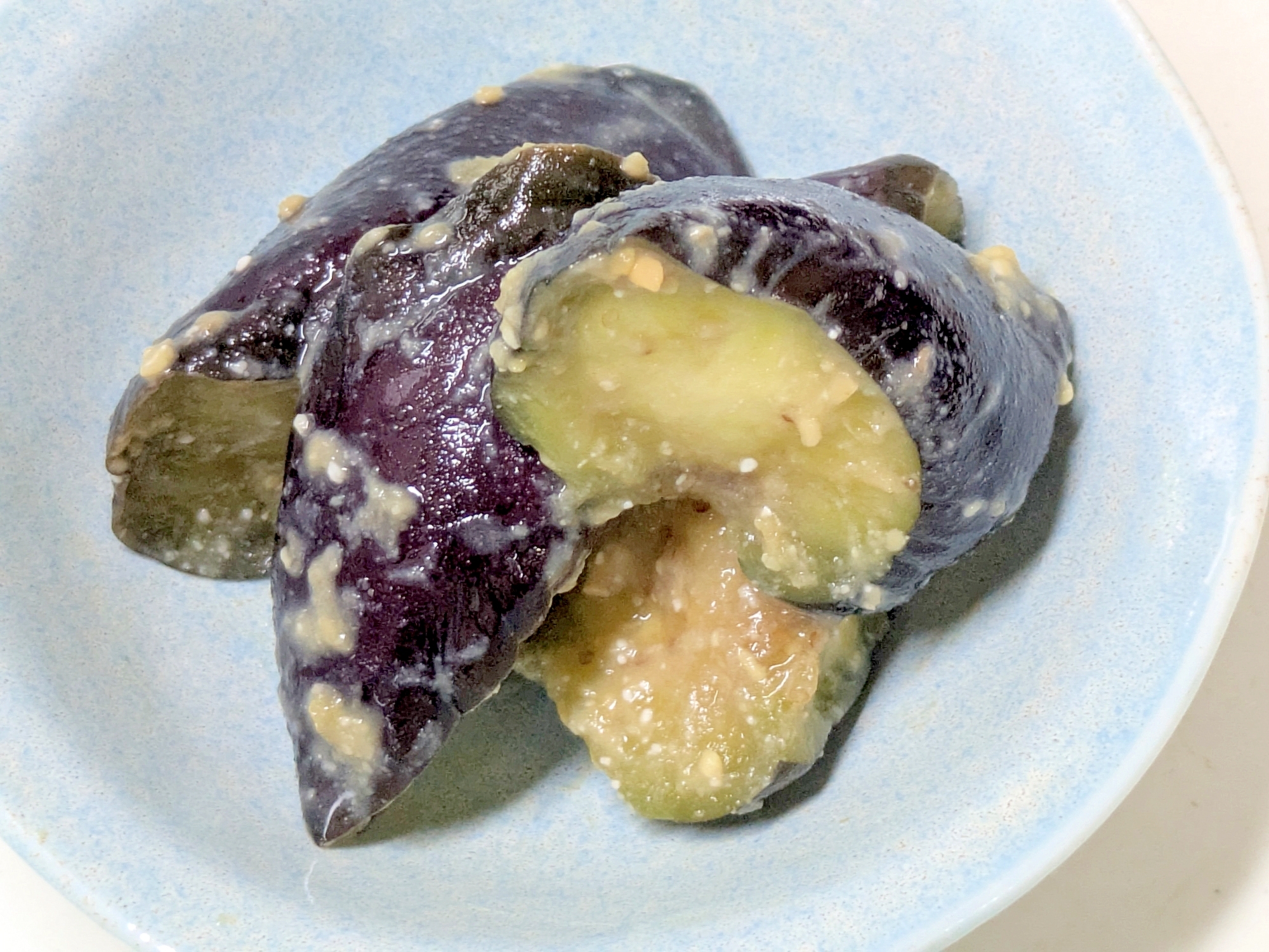 お味噌入り、茄子の辛子漬け