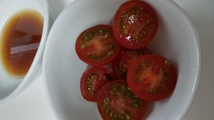 あきちゃん、こんにちは～♪ミニトマトで作ってみました！トマト+オイルのコンビ大好き♡ごちそうさまでした～(*‘ω‘ *)