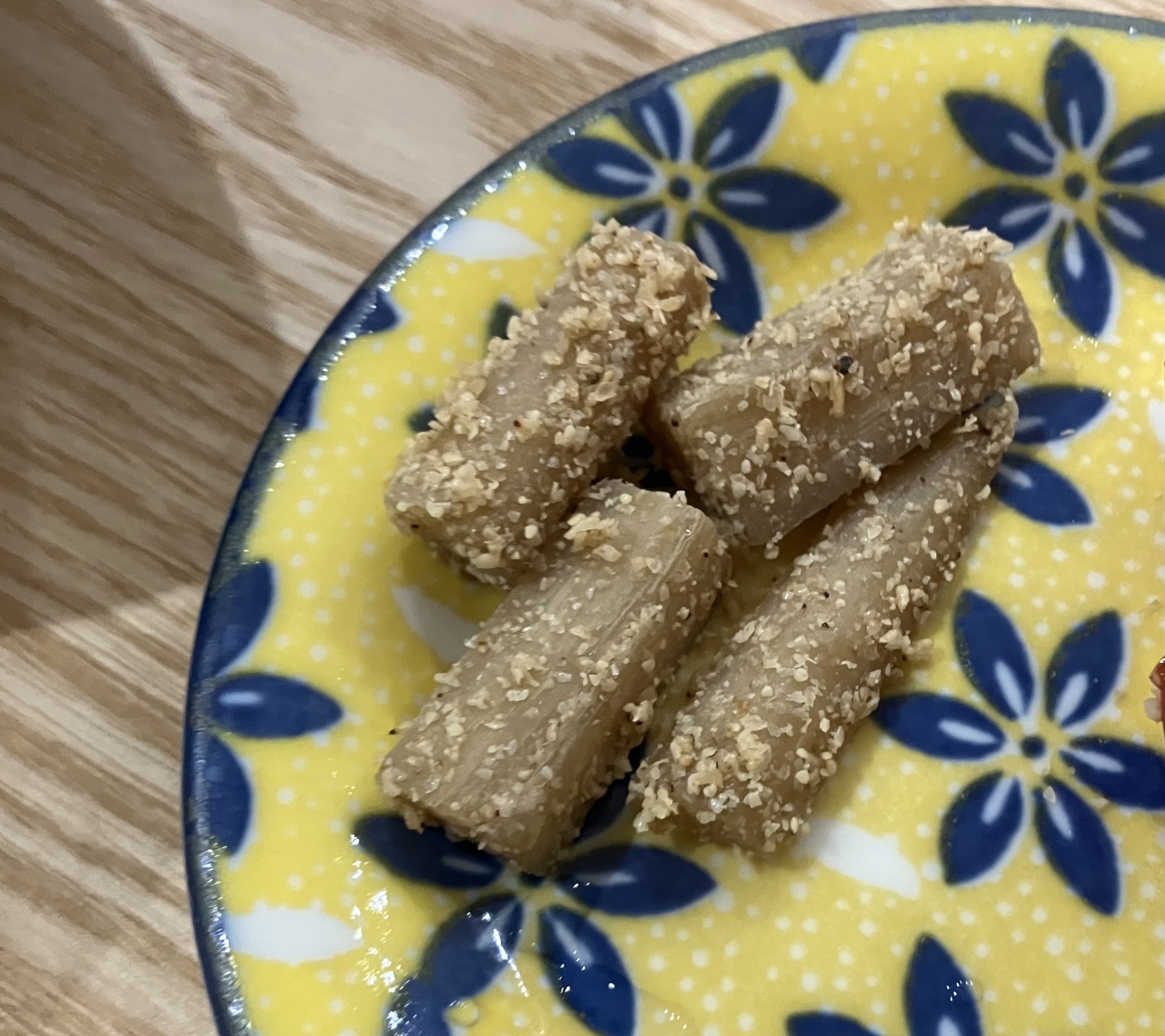 ごぼうのごま味、醤油炒め