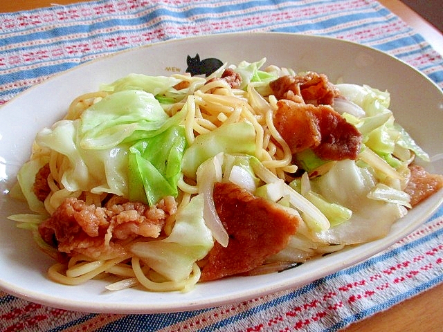 豚肉の生姜焼きが余ったら！アレンジ塩焼きそば♪