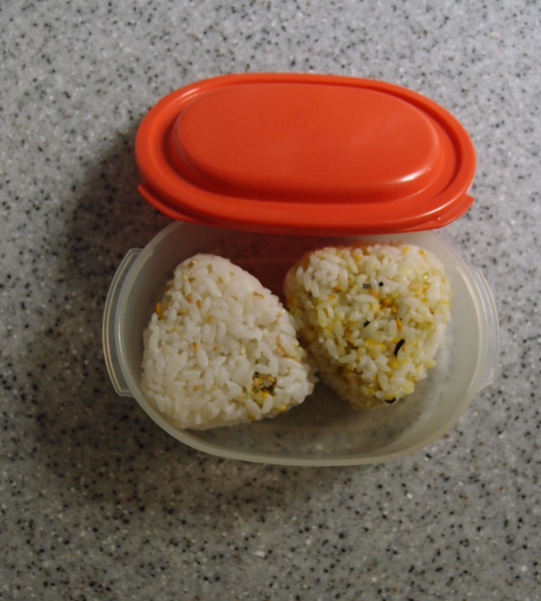 ピーマンのおにぎり弁当