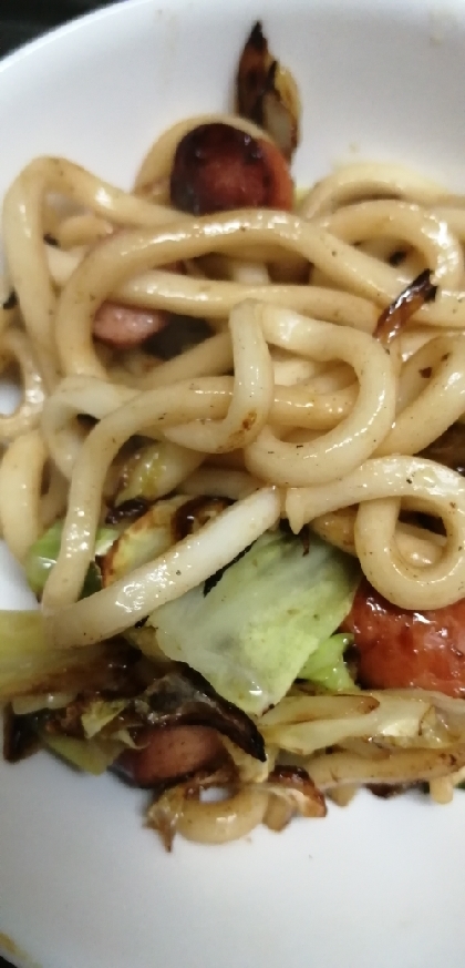 キャベツとウインナーのバター醤油☆焼きうどん