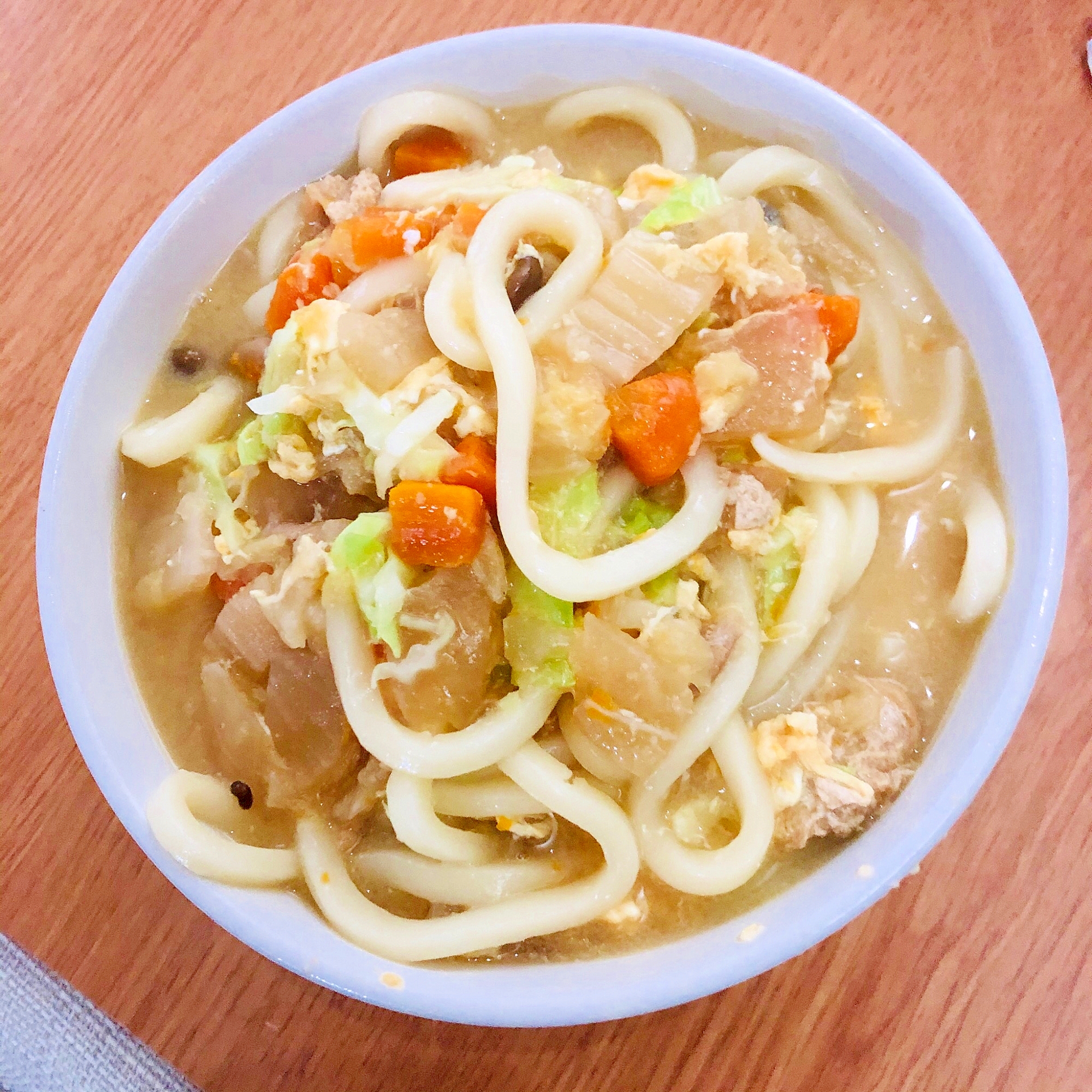 豚汁アレンジ 卵入り煮込みうどん レシピ 作り方 By さくらぐみ 楽天レシピ