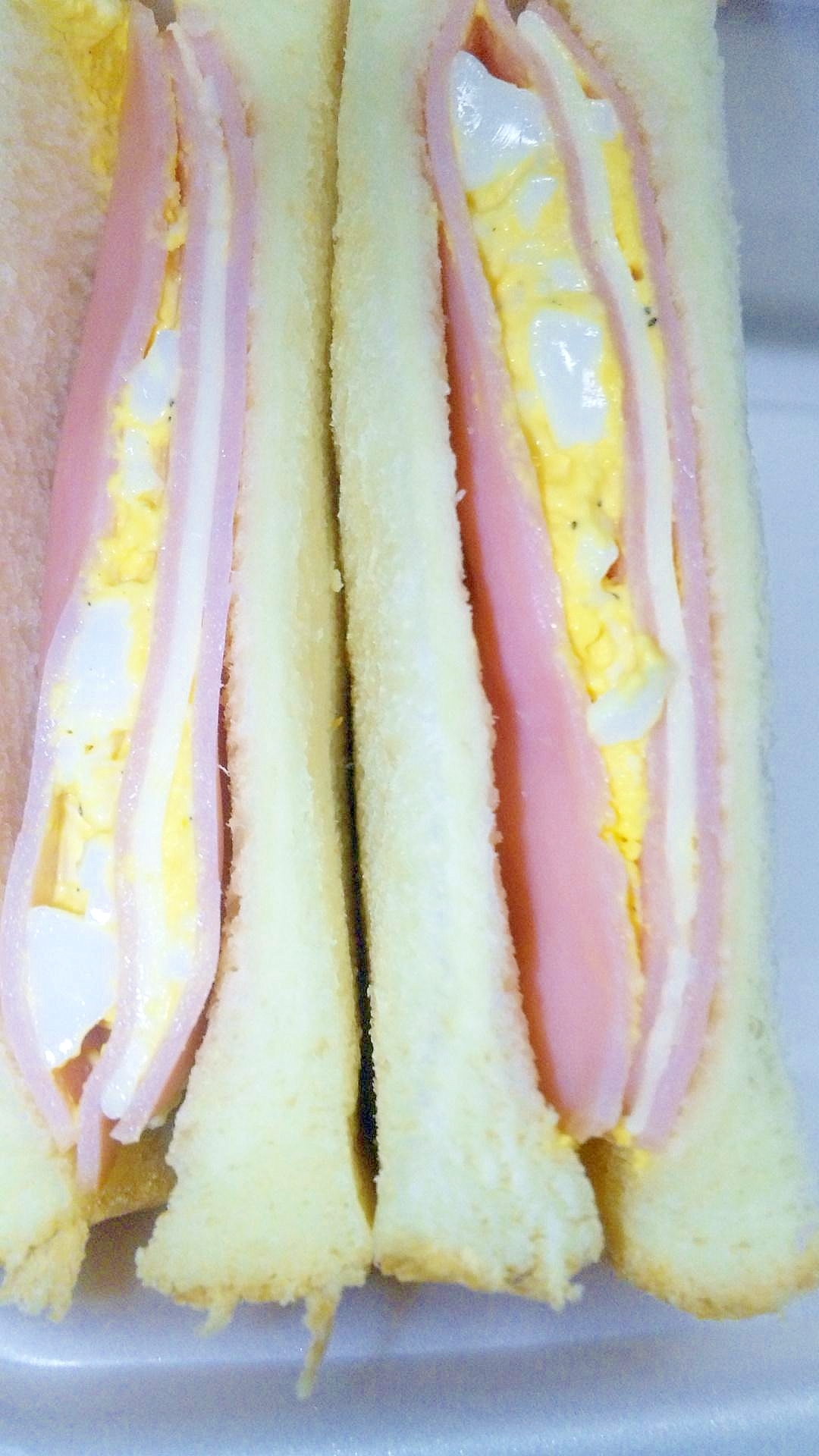 【スパークリングに合う】ハムマヨエッグサンドイッチ