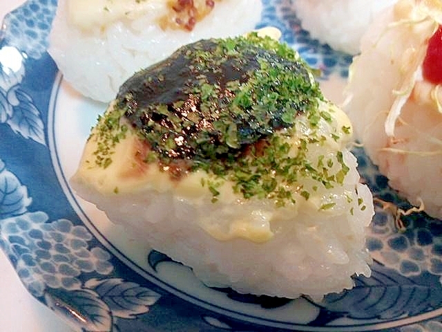 マヨで　海苔佃煮と青のりの焼おにぎり