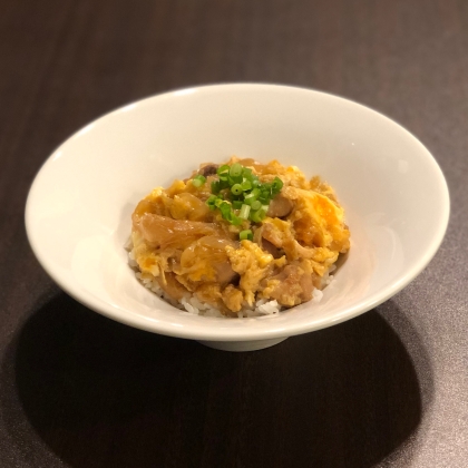 めんつゆと白だしで親子丼