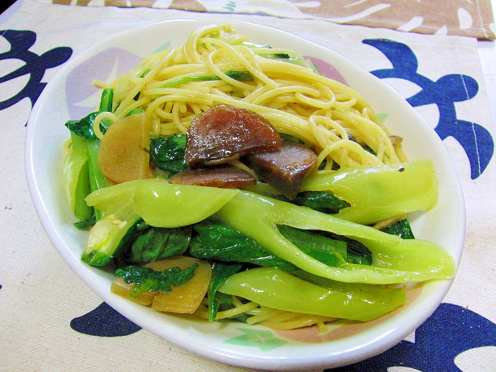 アヒージョの後に~♪小松菜とししとうのパスタ